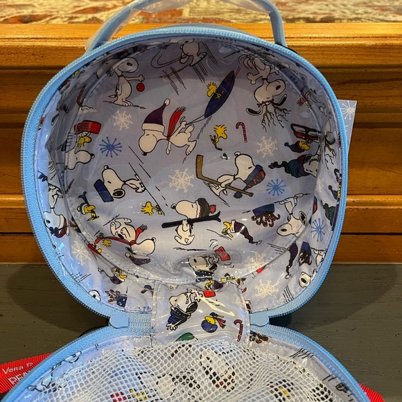 NWT Vera Bradley Peanuts Collection Whimsy Cosmetic Bag in Ski Slope Snoopy - Picture 12 of 14